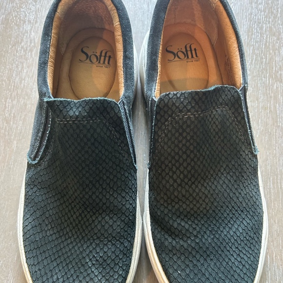 Sofft Forest Green Slip Ons - Picture 1 of 6